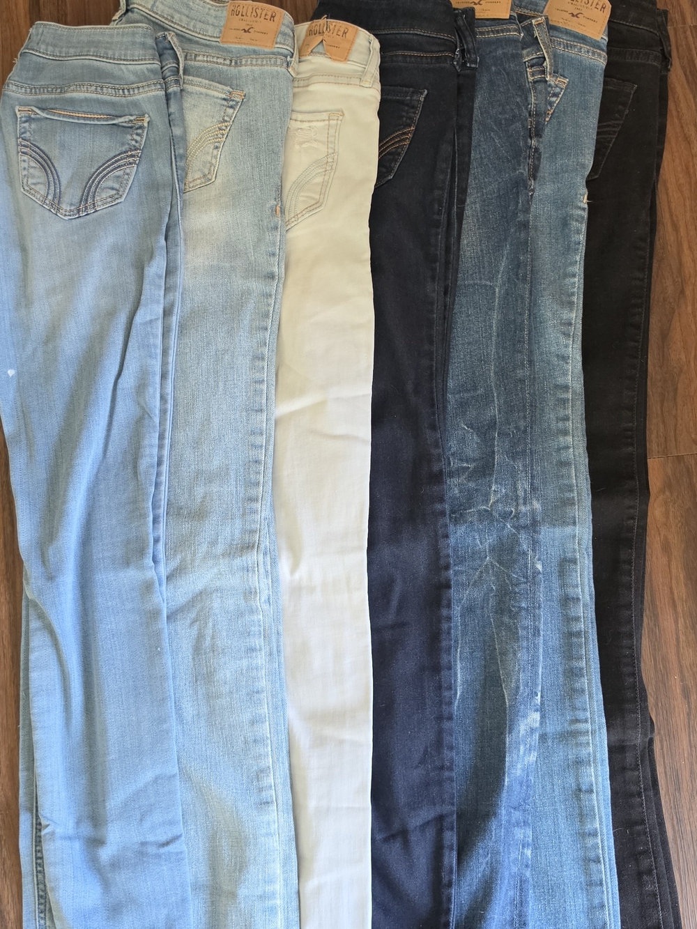 Hollister Women’s Skinny Jeans - Light Blue, White, Dark Blue, Black Lot Of 7
